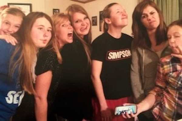 The Mean, And Honestly Kind Of Gross, Truth About Living In A House Filled With Women