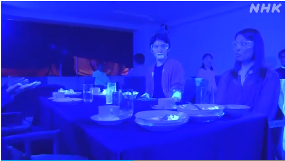 This Japanese Video Shows How Quickly Covid-19 Can Spread