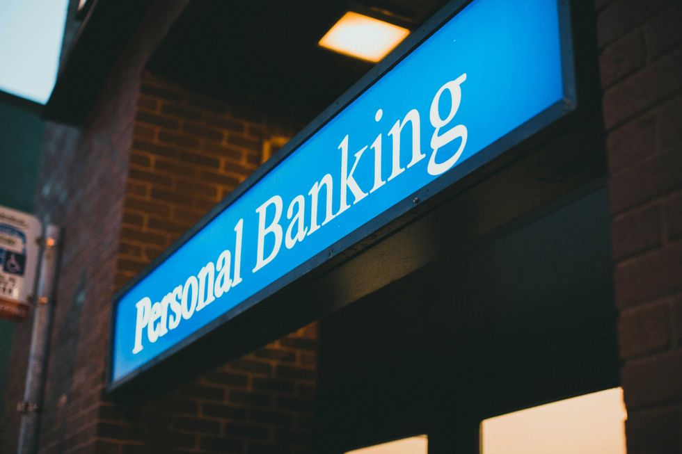 What Are the Benefits of Using a Local Bank Versus a National One?