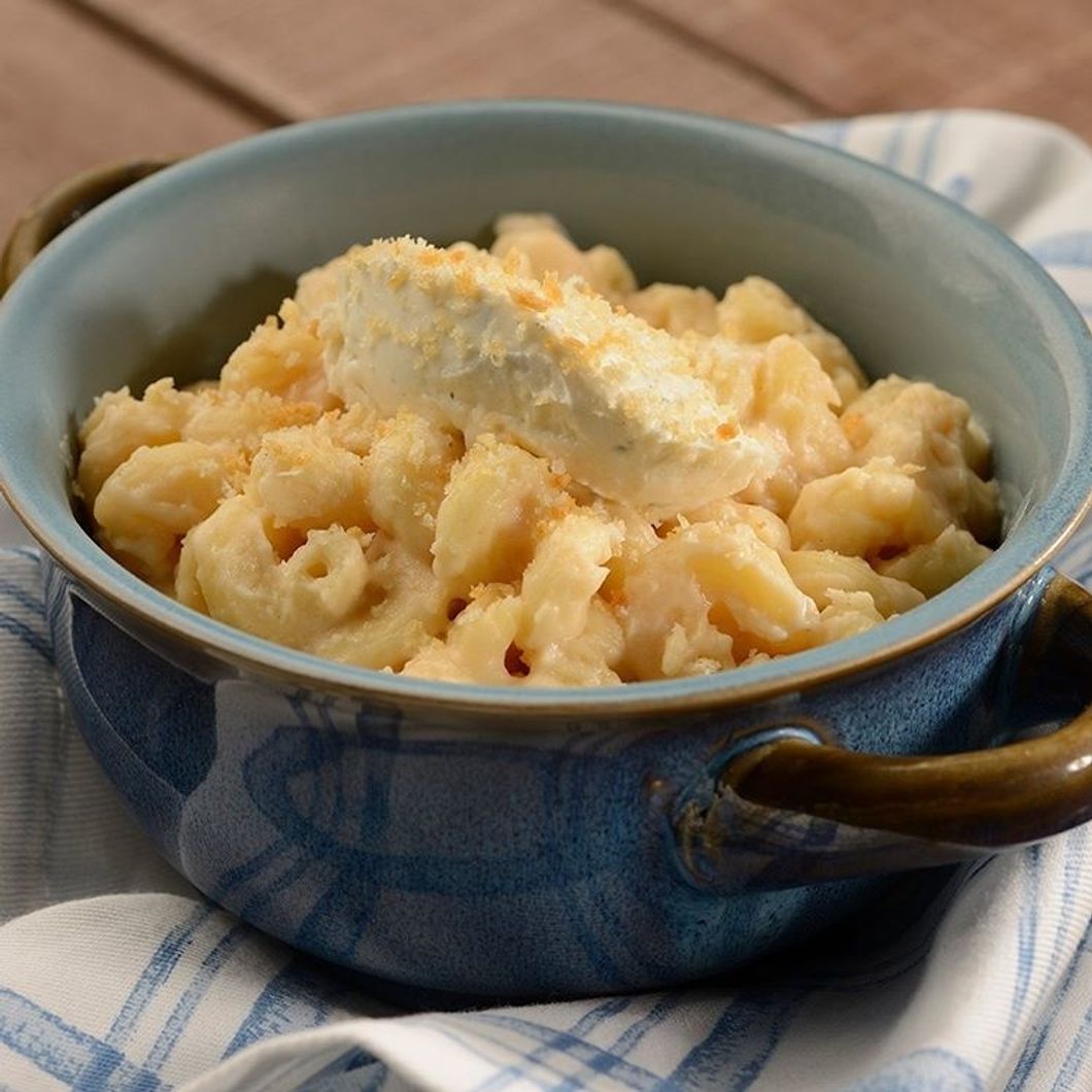 This Mac And Cheese Recipe From Epcot Will Bring Some Disney Magic To A Cheesy Gooey Bowl Near You