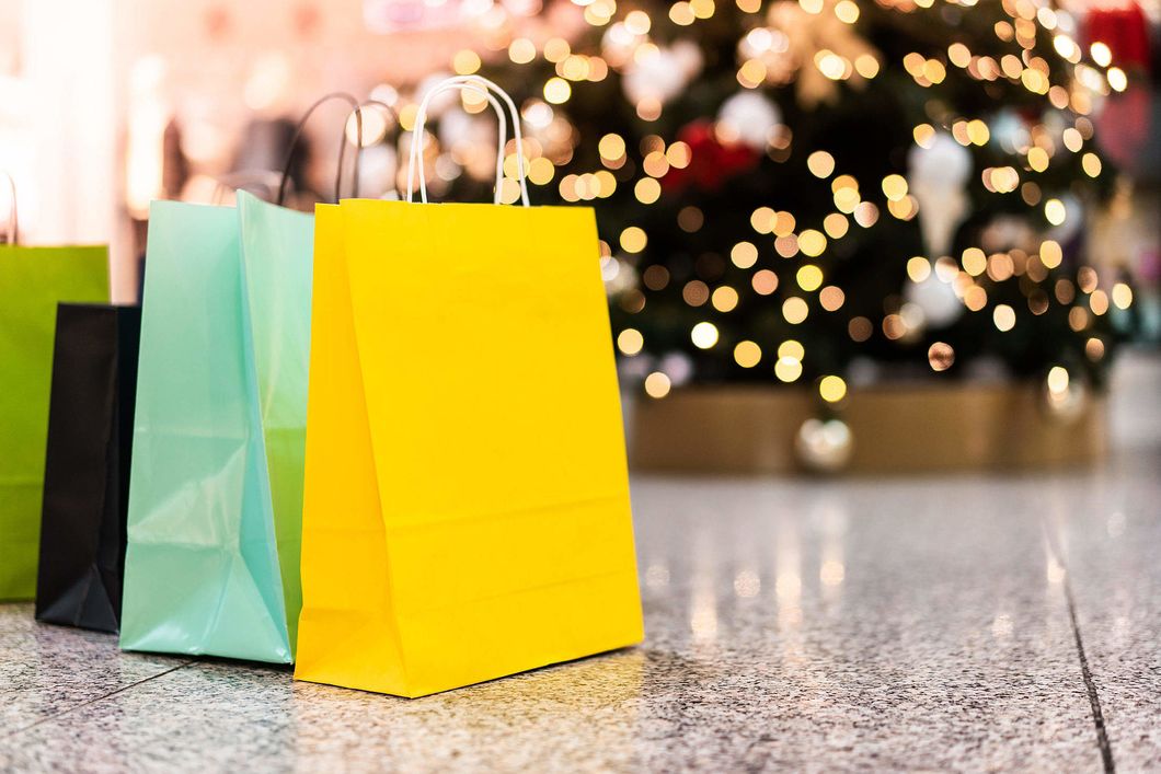 Be Nice To Us Retailers This Holiday Season