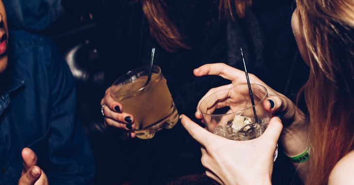 College students enjoy night out with drinking