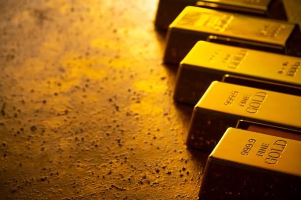 earn living trading gold