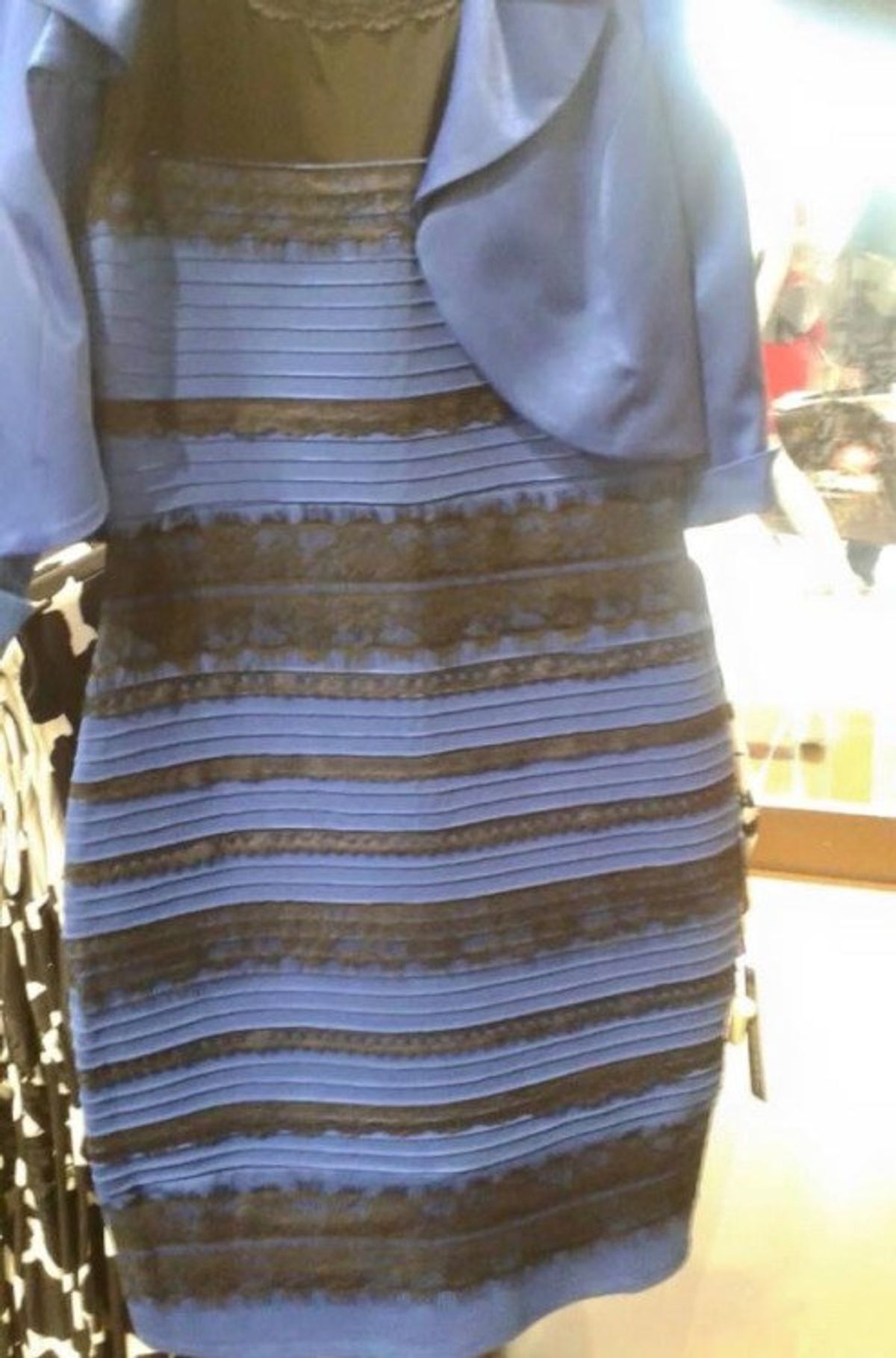 The Great Debate: What Colors Do YOU See in This Dress?