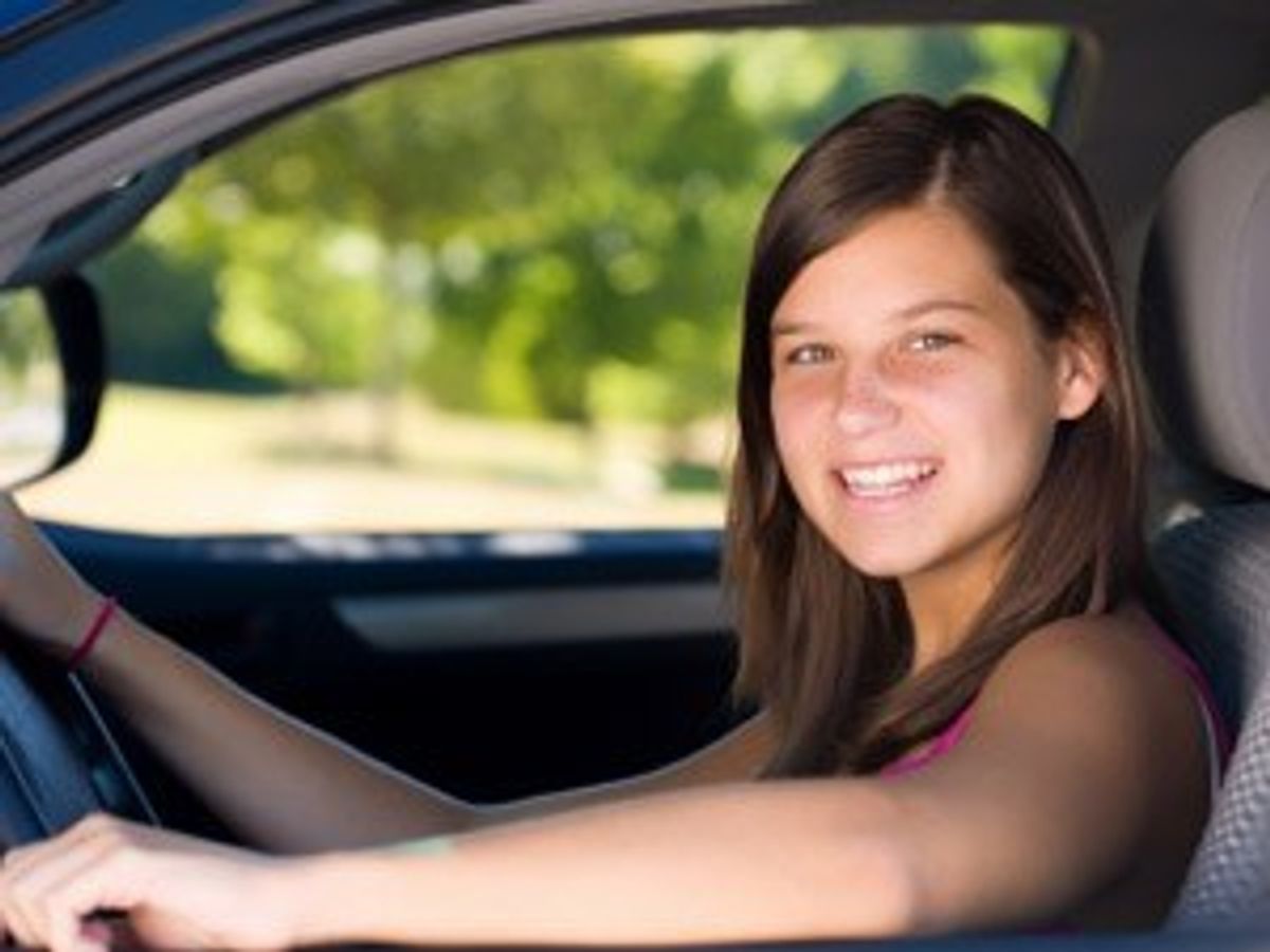 10 Thoughts You Have While Riding With A New Driver