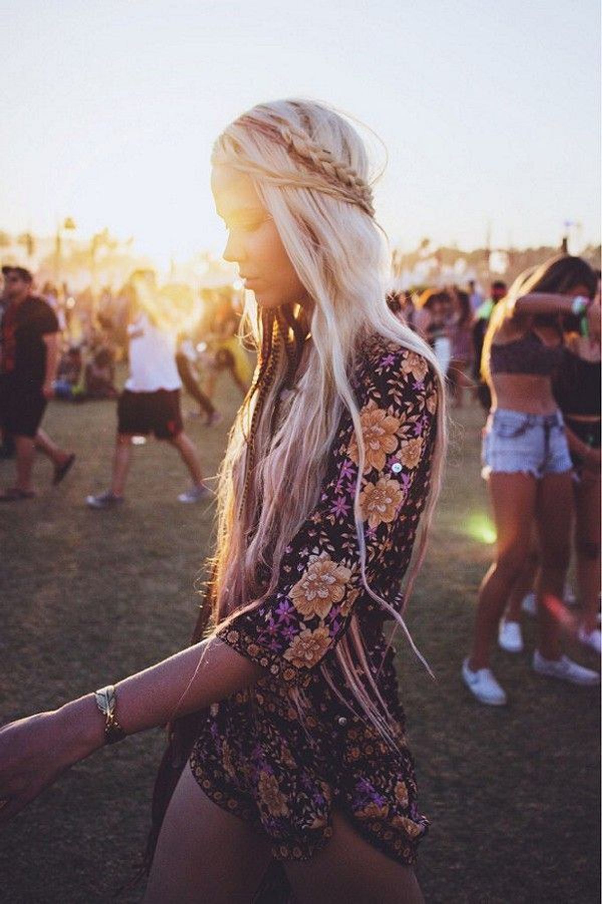 How To Stop Putting The '60s To Shame With Your "Festival Fashion"