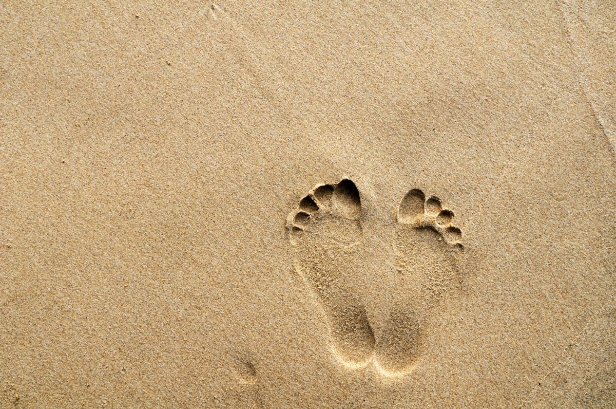 Be The Friend That Leaves Footprints