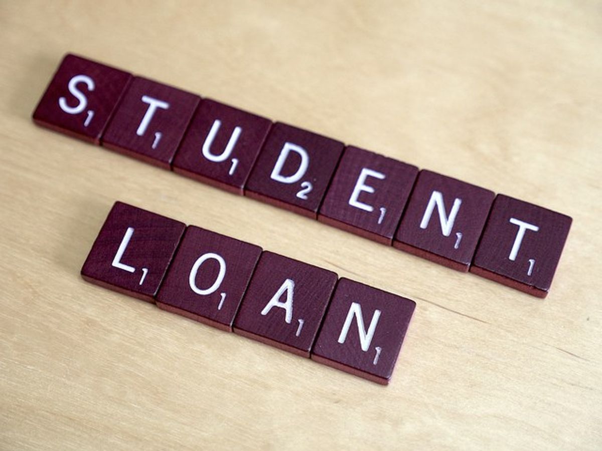 Which Would You Rather: Student Loan Debt Or Lose Your Pinky?