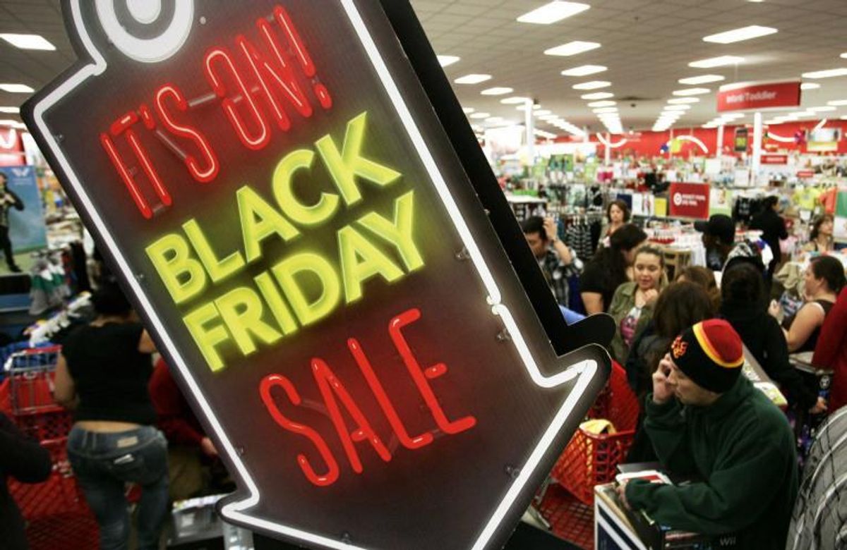 11 People You See Black Friday Shopping