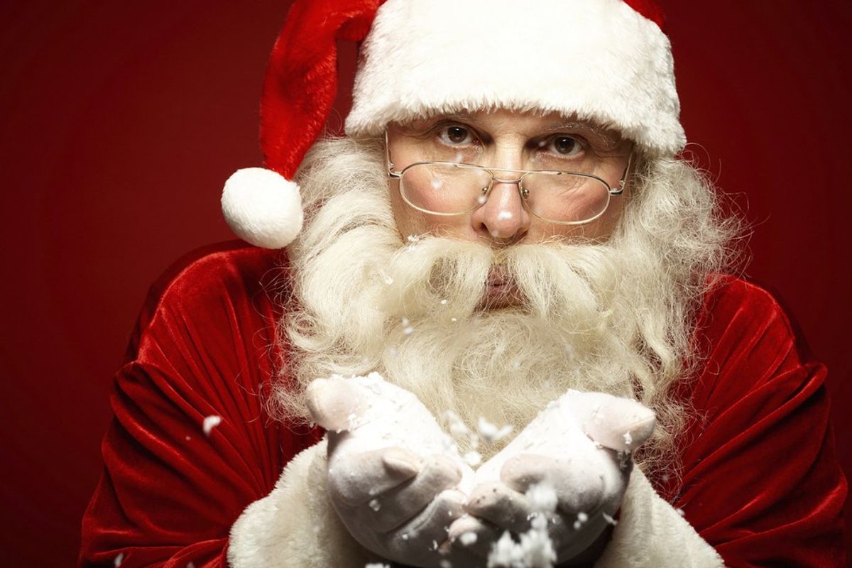 10 Thoughts You Had When You Found Out Santa Wasn't Real