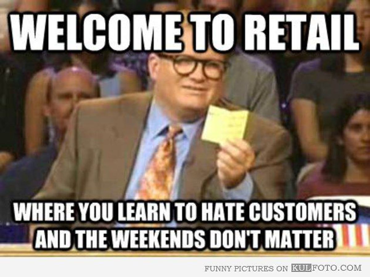 11 Problems Retail Workers Face During the Holidays