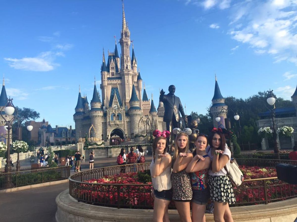What It’s Like Going To Disney World When You’re 20 Versus 8