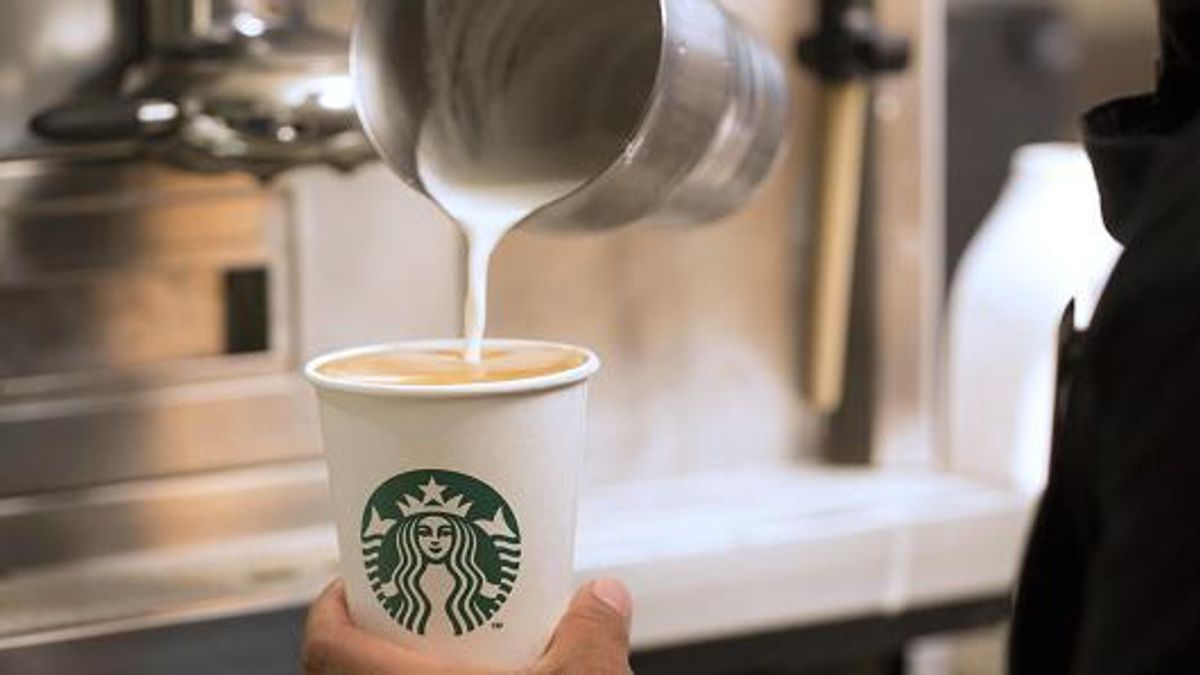 Six Signs You're Addicted To Starbucks
