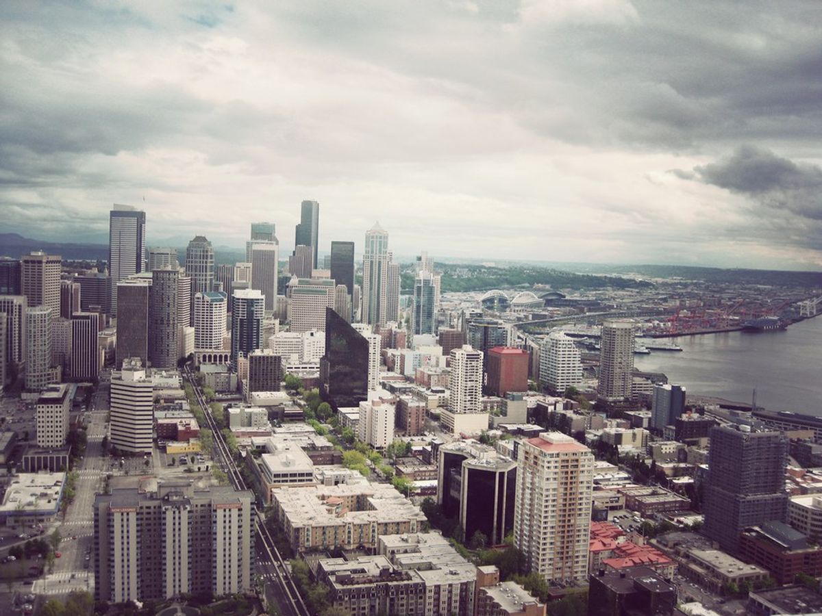 Win A Chance To Live In A Seattle Apartment For A Year For FREE: Essay Contest