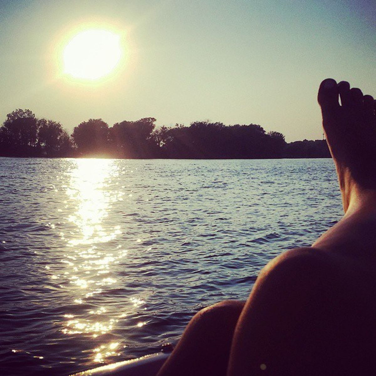12 Things Anyone with a Lake House Can Relate To