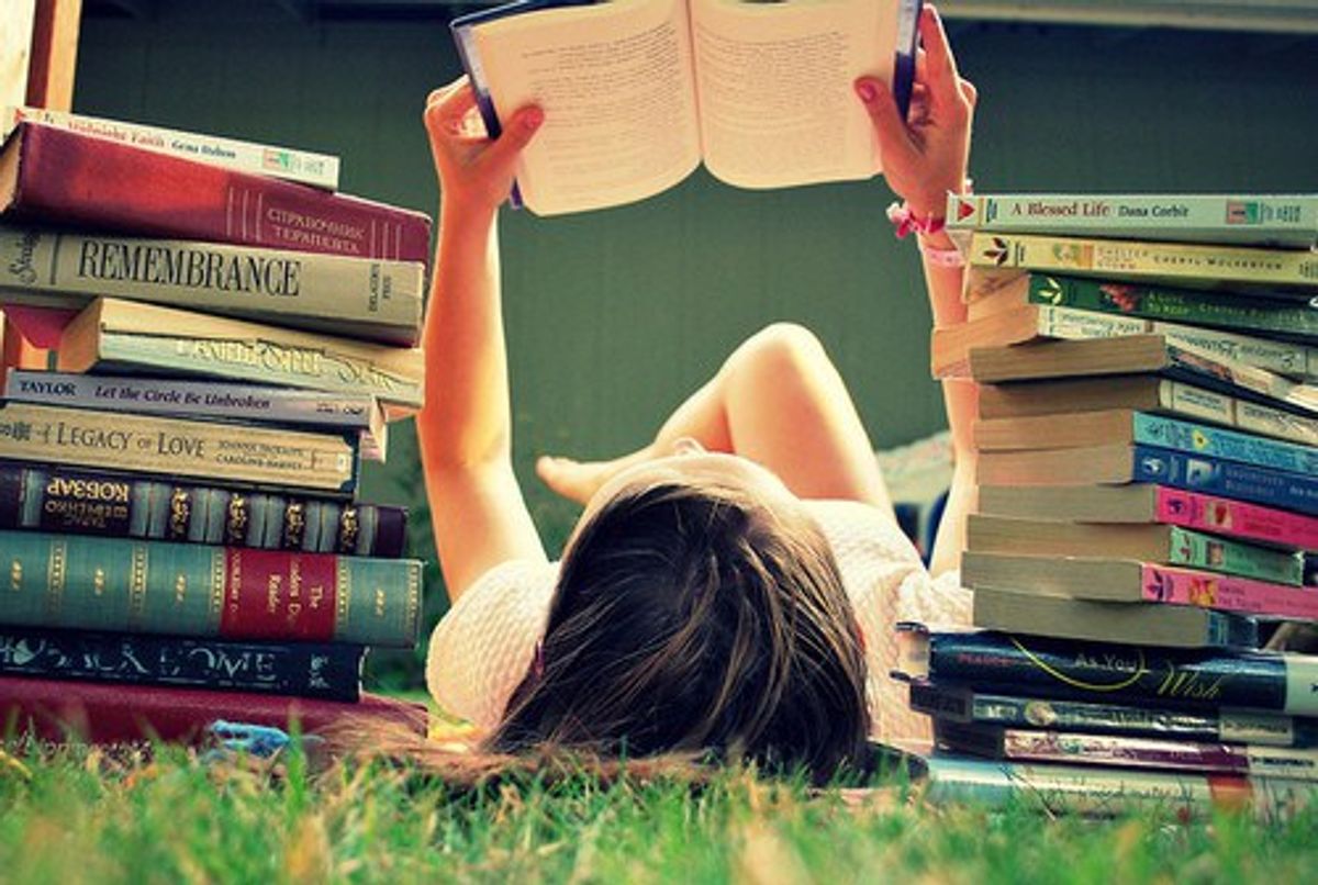 28 Incredible Things Only Book Lovers Experience