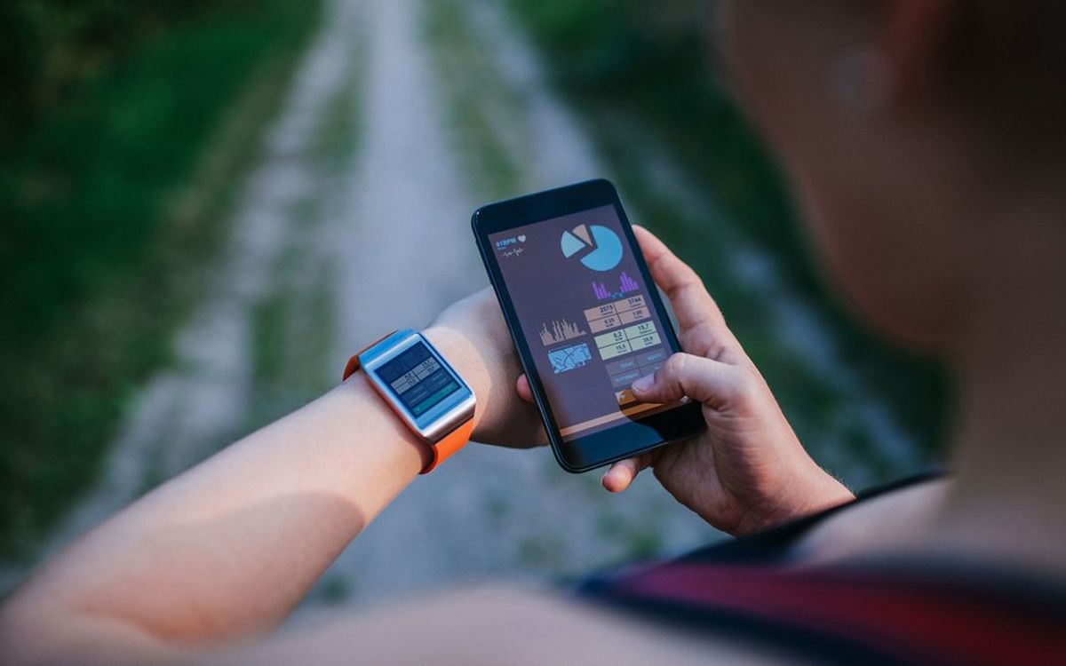 Fitness Apps Vs. Personal Trainers: Is One Better Than The Other?