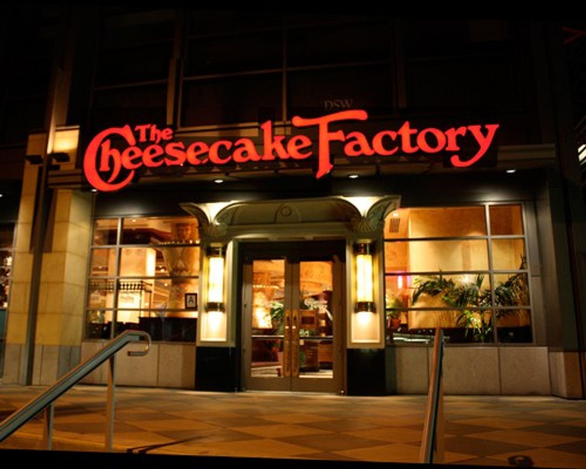 11 Thoughts you have when you go to the Cheesecake Factory