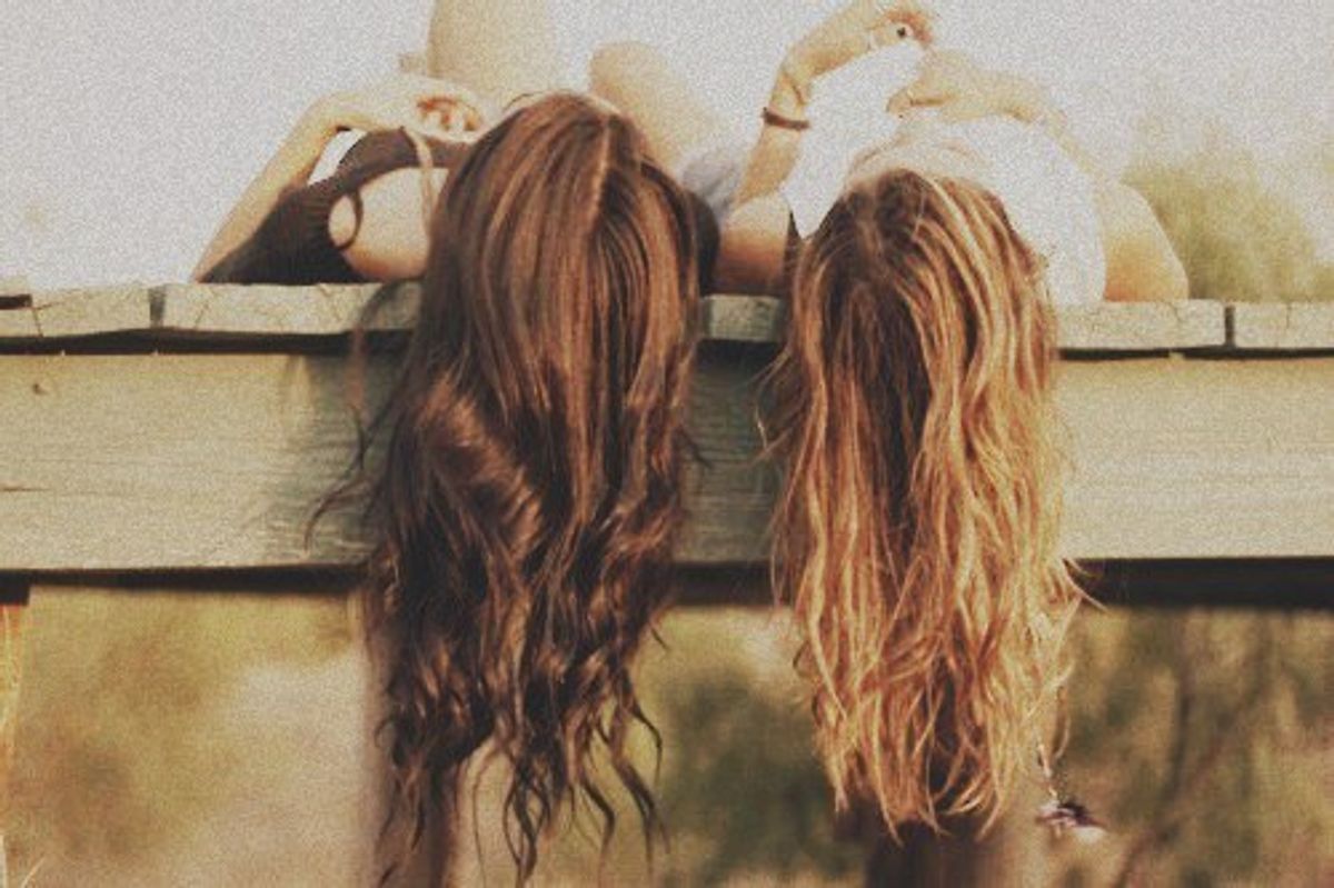 12 Signs That You And Your Best Friend Share A Brain
