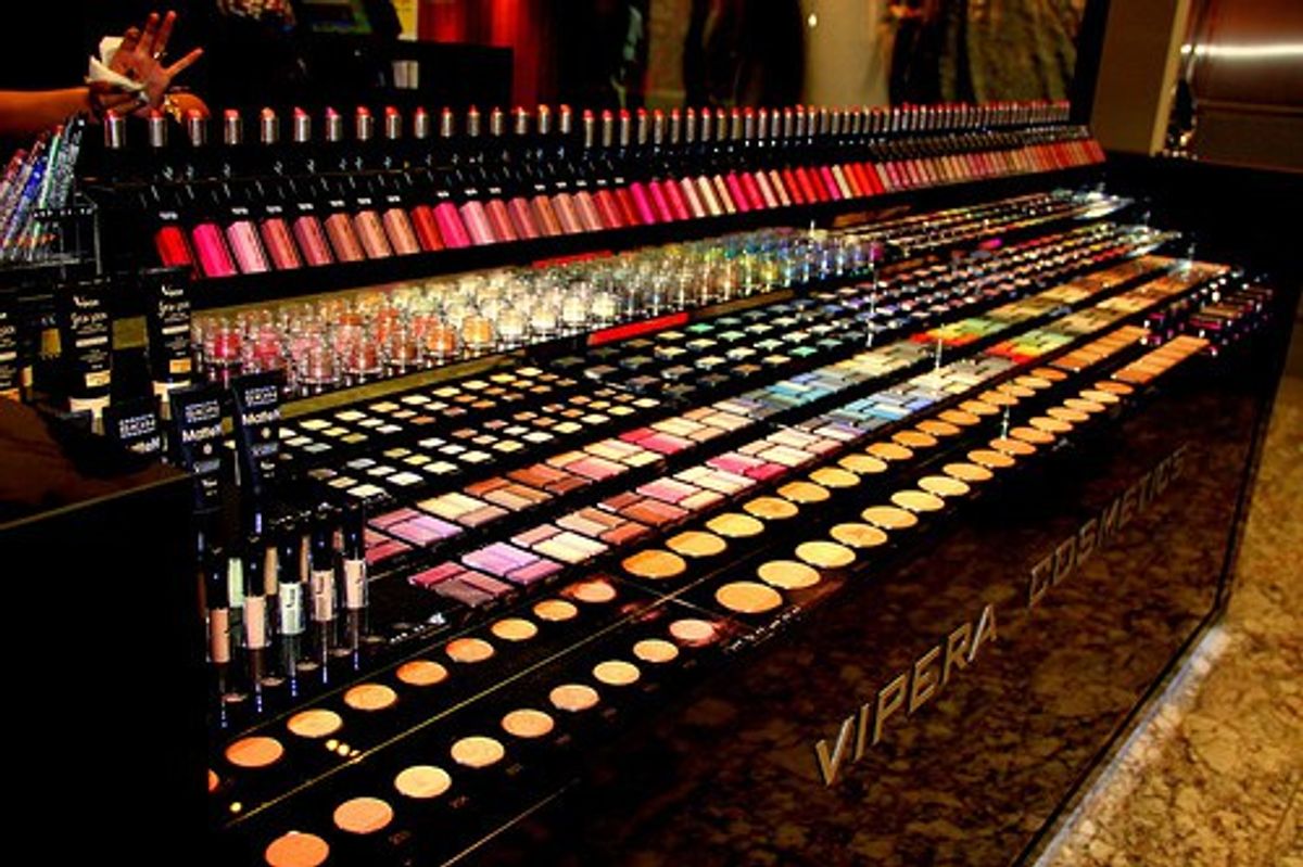 10 Things Only Makeup Addicts Understand