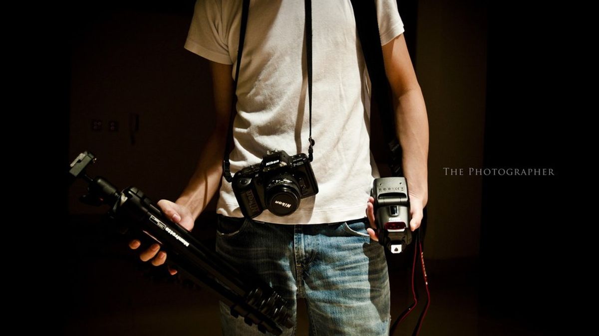 6 Accessories That Every Photographer Needs
