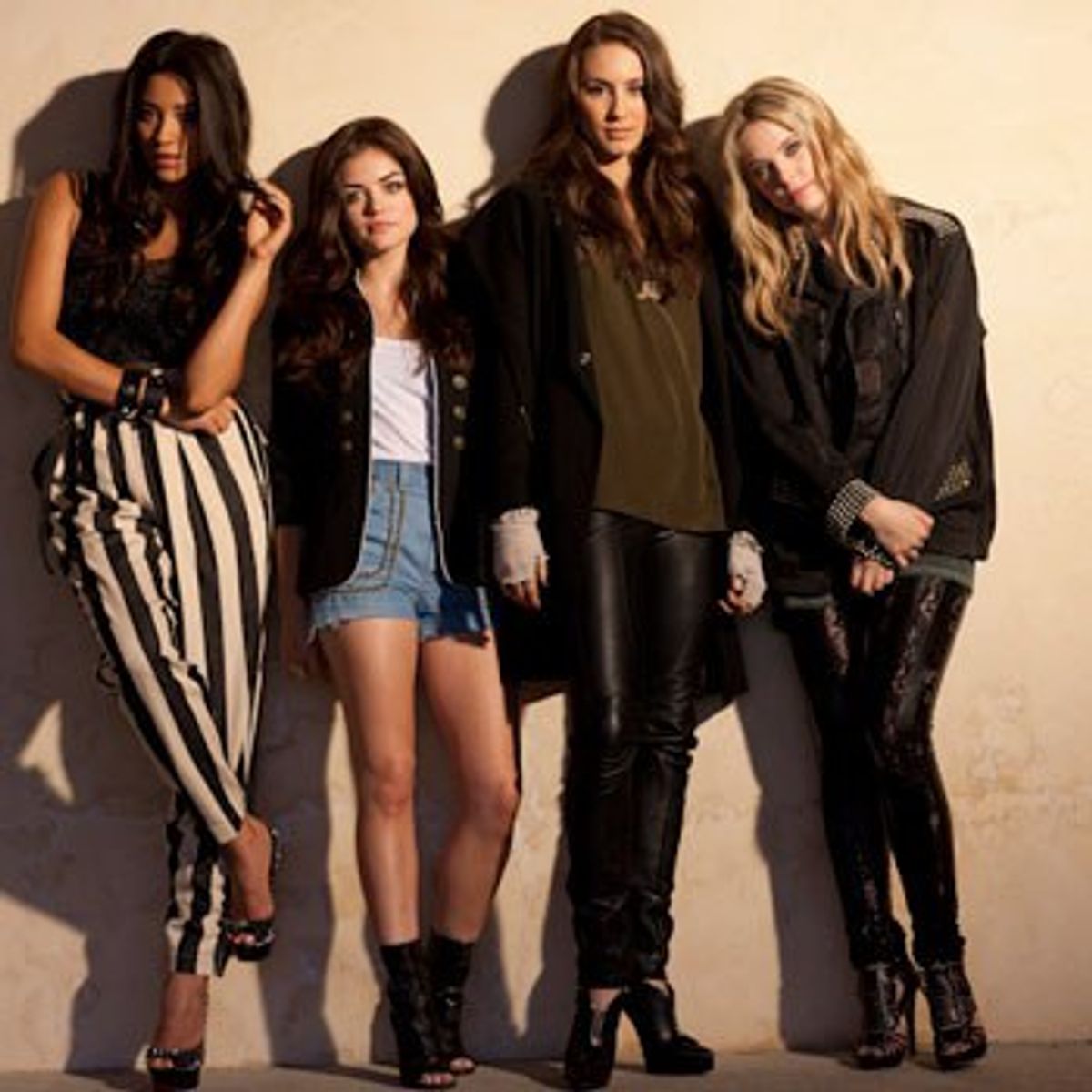 10 Ways that "Pretty Little Liars" Relates To Us In Real Life