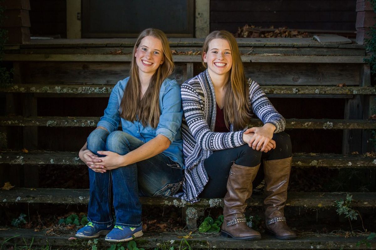 The Pros And Cons Of Being A Twin