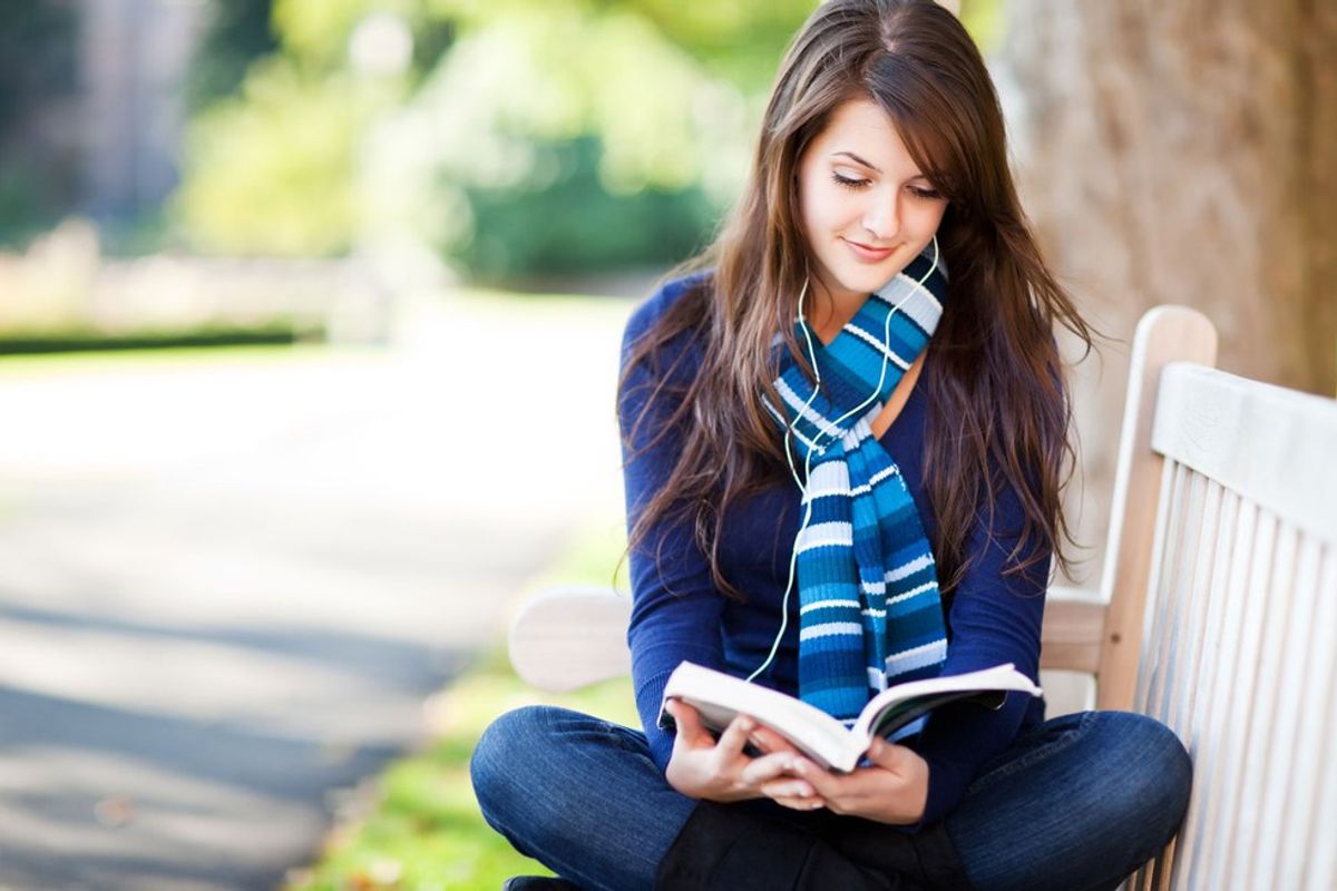 10 Signs You Are An Introvert In College