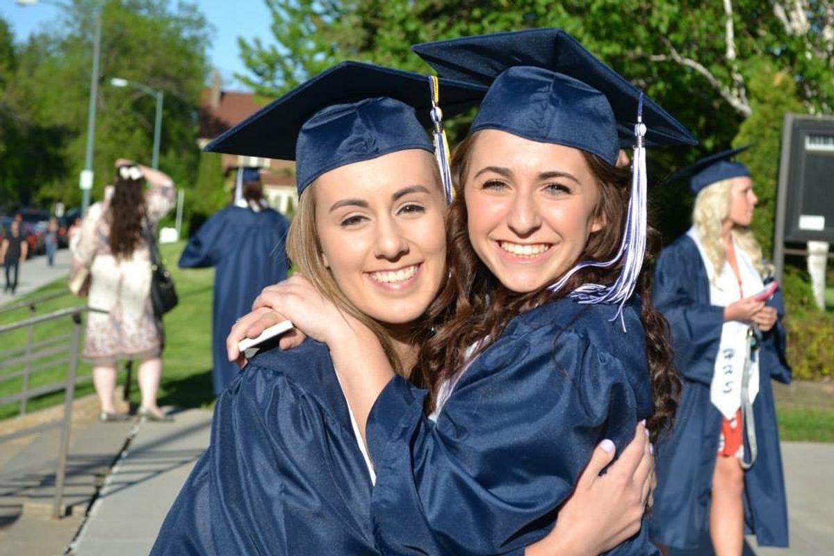 5 Things I Want My Best Friend At A Different College To Know