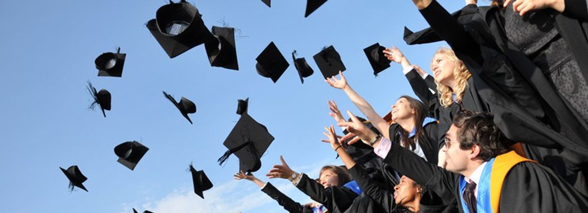 The Pros And Cons Of Graduating Early