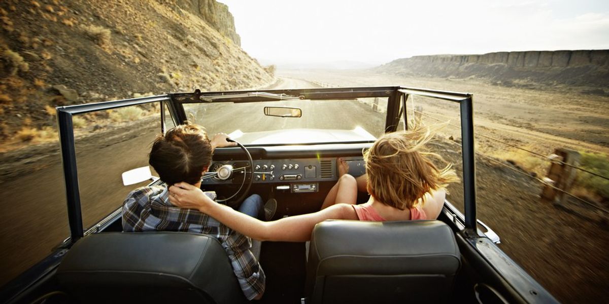 20 Fun Ways To Stay Busy on Your Road Trip