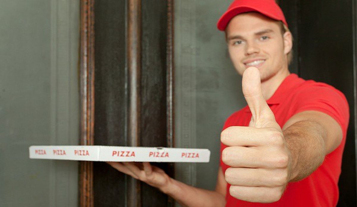 5 Things Every Food Delivery Person Wishes You Knew
