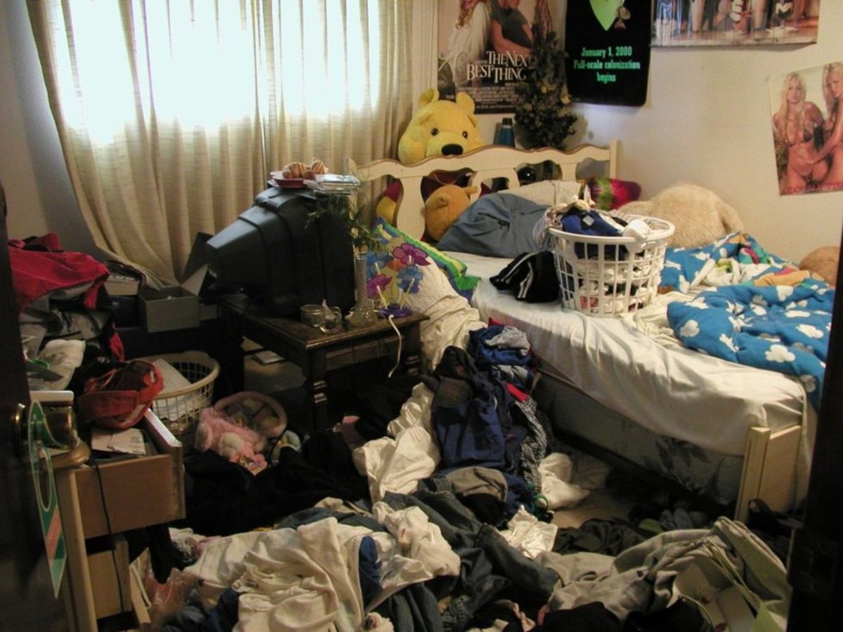 7 Signs It's Probably Time To Clean Your Room