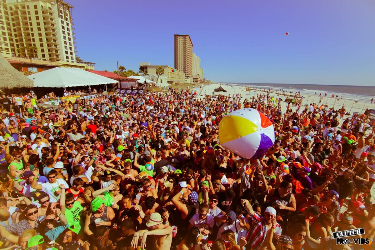 8 Types Of People You Don't Wanna Be Or See This Spring Break