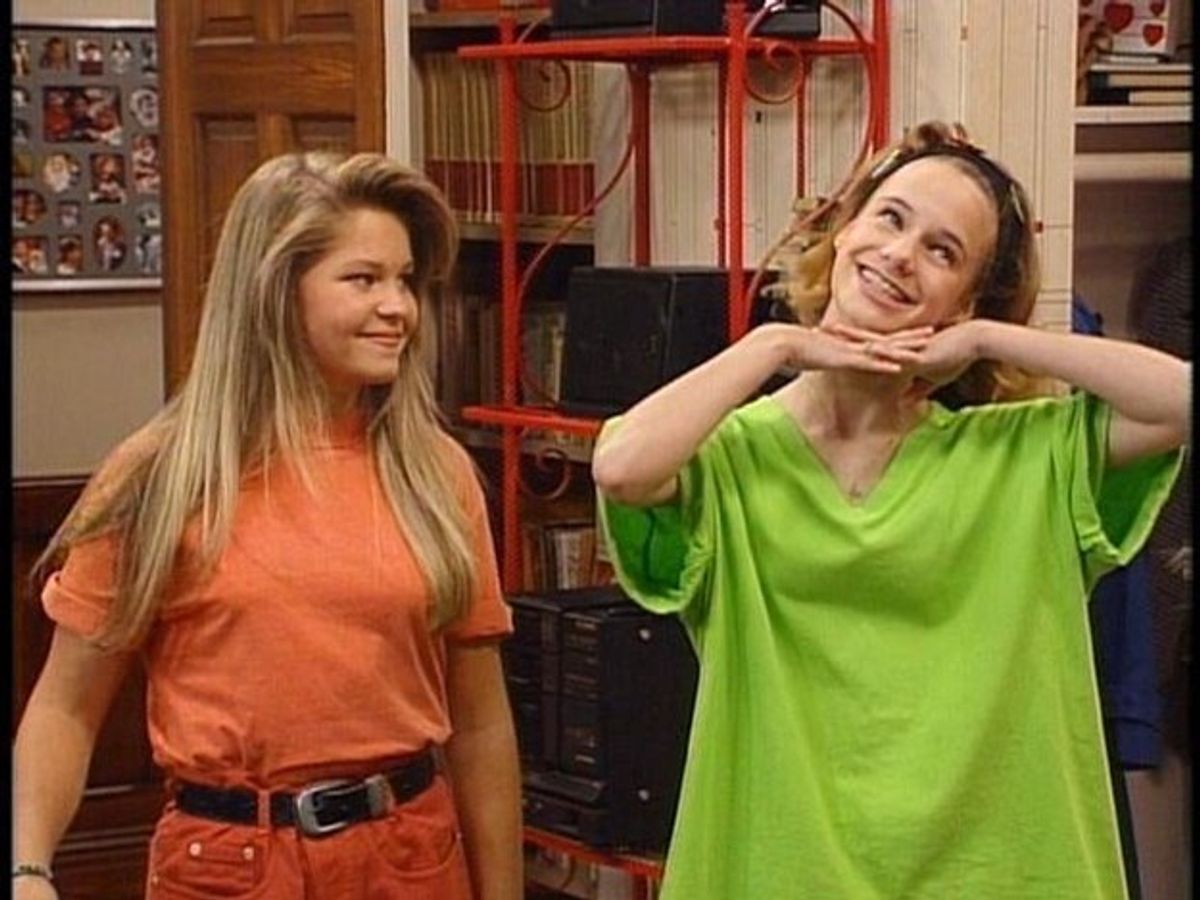 12 Signs You're A Member Of Your Best Friend's Family