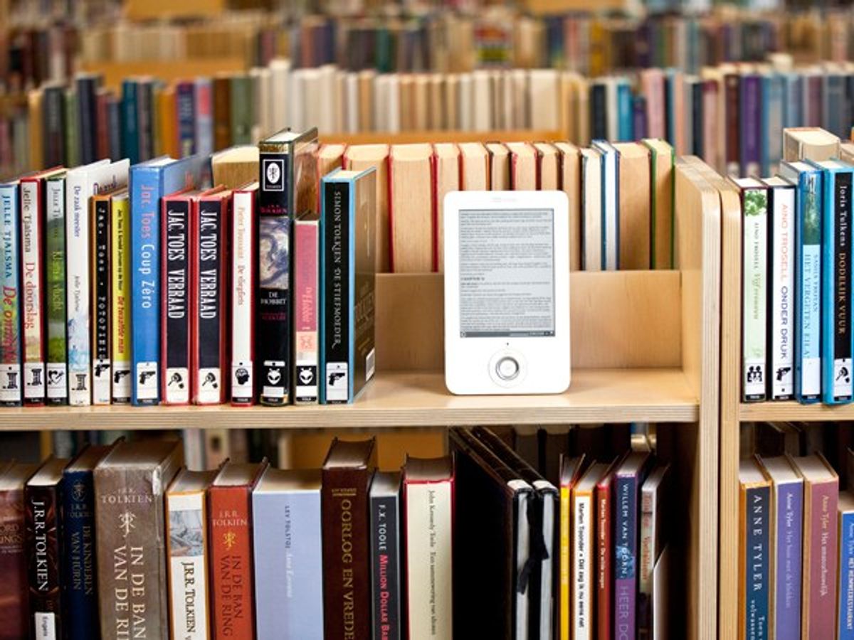 Paper Books Vs. eBooks: Which Is Better?