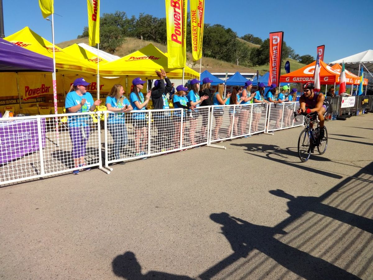 6 Reasons To Become A Volunteer For The 2016 Wildflower Triathlon