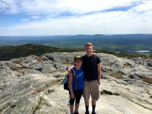 5 Secrets to Suriviving Long Distance from Someone who Has