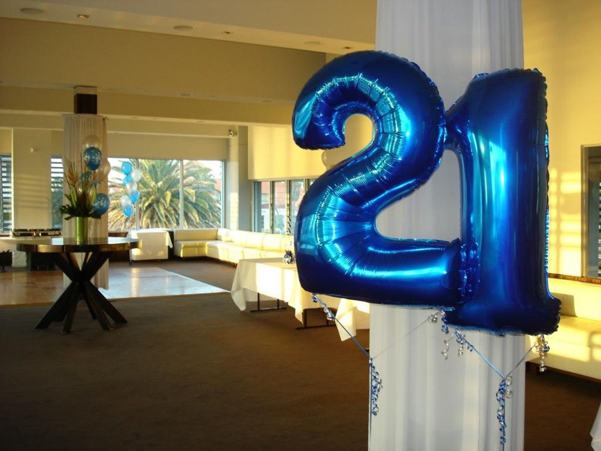 9 Tips To Have The Happiest 21st Birthday