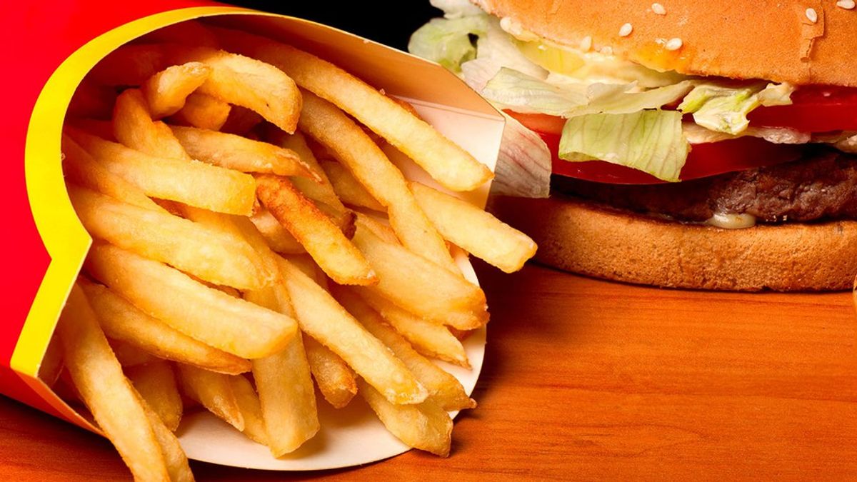 11 Things A Fast Food Worker Would Tell You