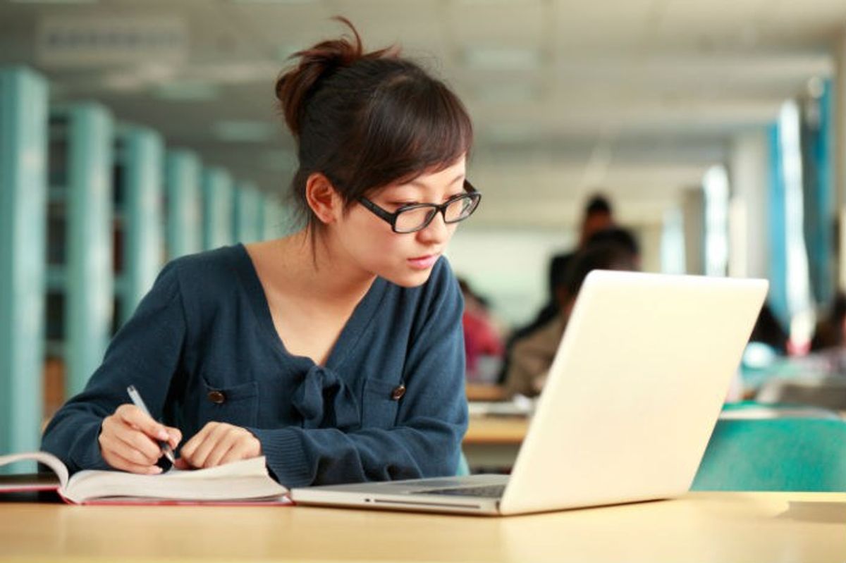 15 Thoughts When Taking An Online Summer Course