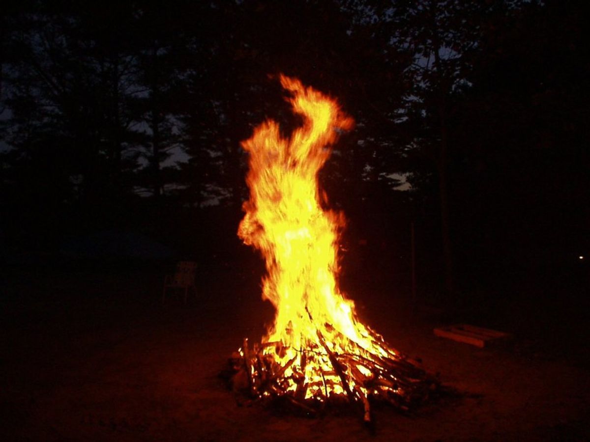 Top Five Mistakes Campers Make When Building A Fire