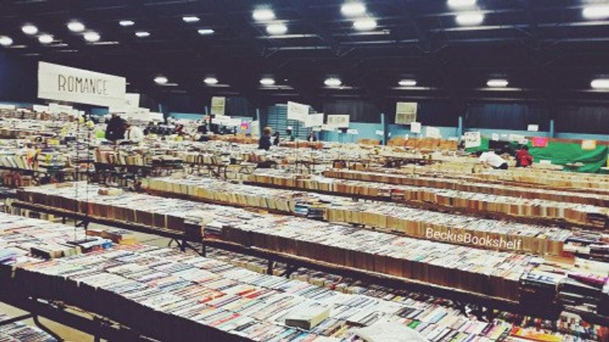 5 Things That Happen When You Go To A Community Book Sale