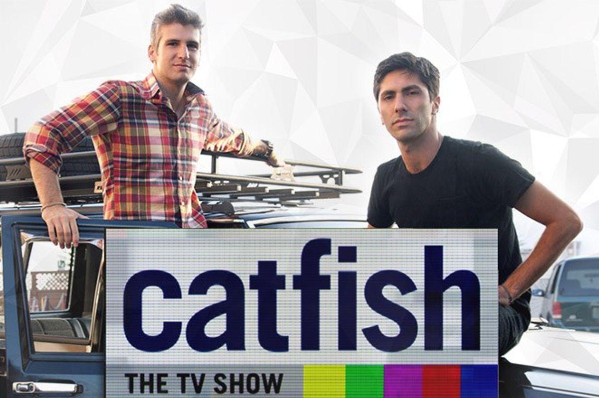 10 Signs That You're Dating A Catfish