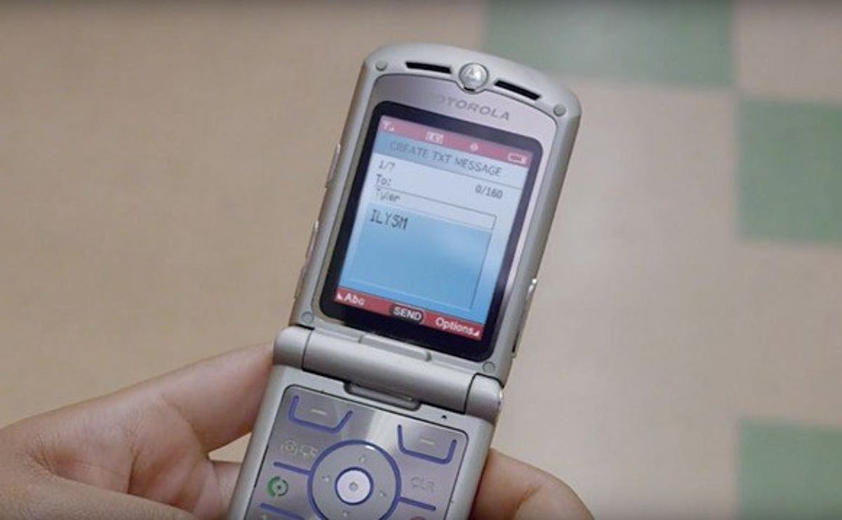 Motorola Teaser Hinting At Re-Release Of The Razr