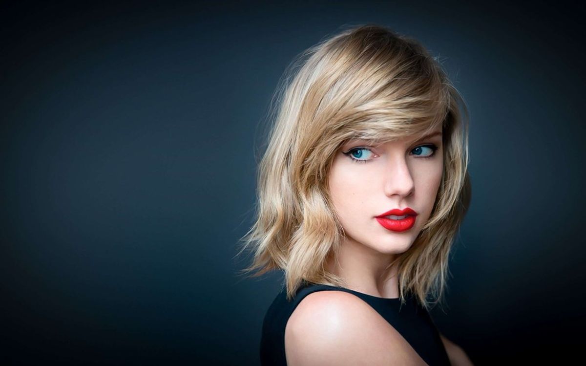 9 Times Taylor Swift Songs Related To Life In College