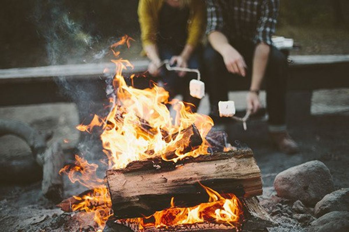 10 Delicious Campfire Treats To Enjoy This Summer