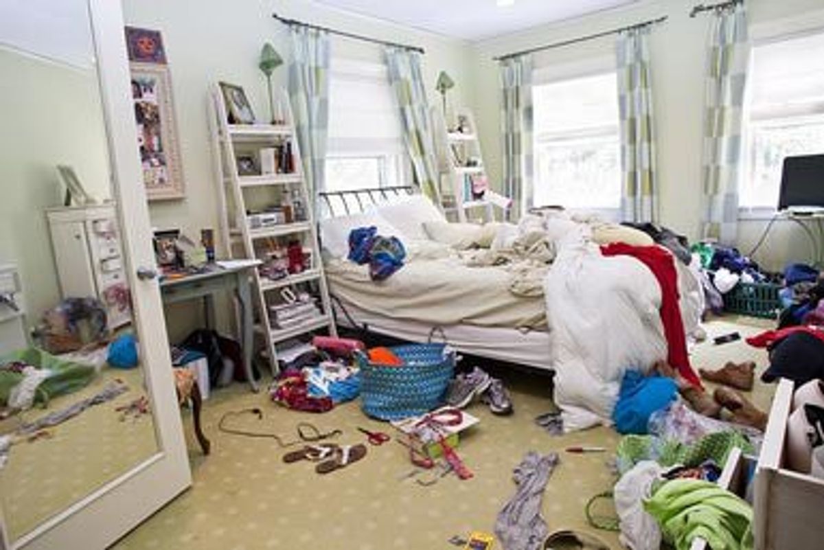 10 Things Every Girl Has In Her Room.
