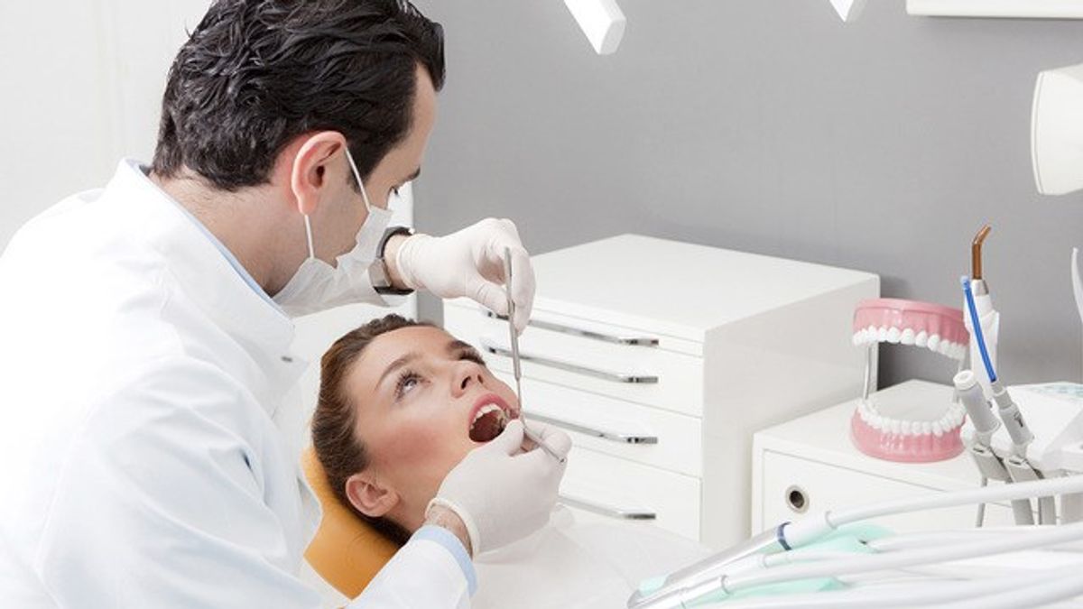15 Things People Whose Parents Are Dentists Will Understand