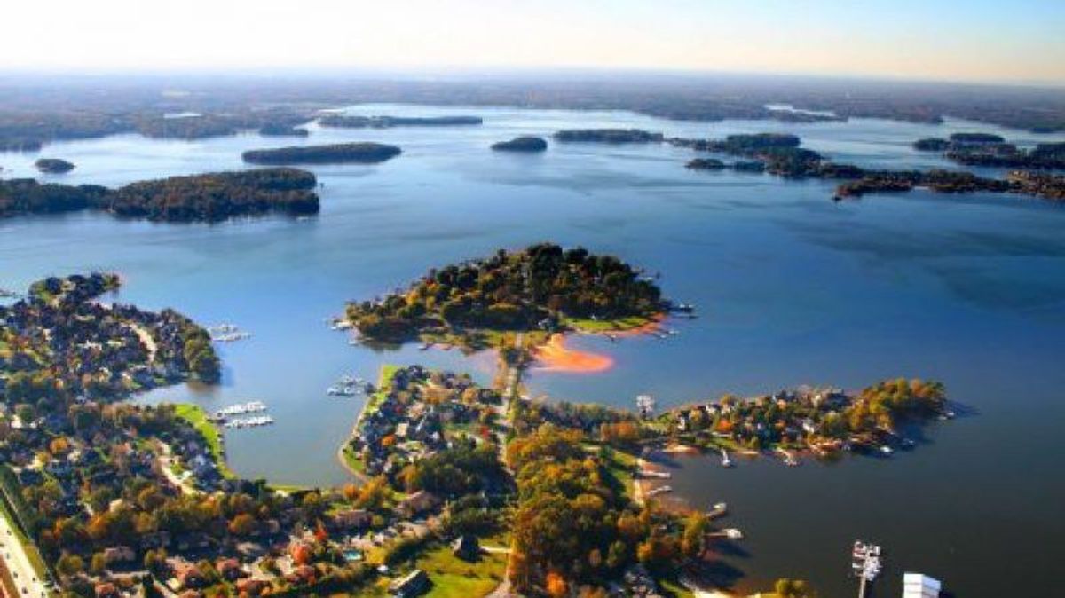 10 Signs You Grew Up In The Lake Norman Area
